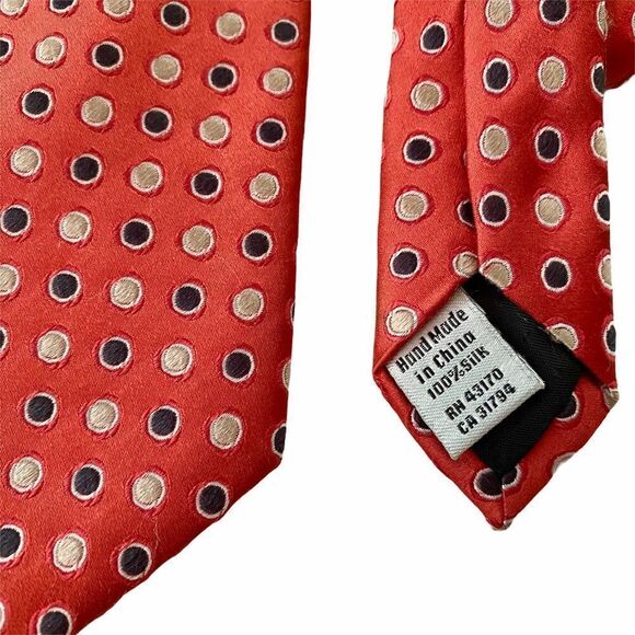 Geoffrey Beene Red Silk Tie with Black & Tan Dots - Picture 3 of 3